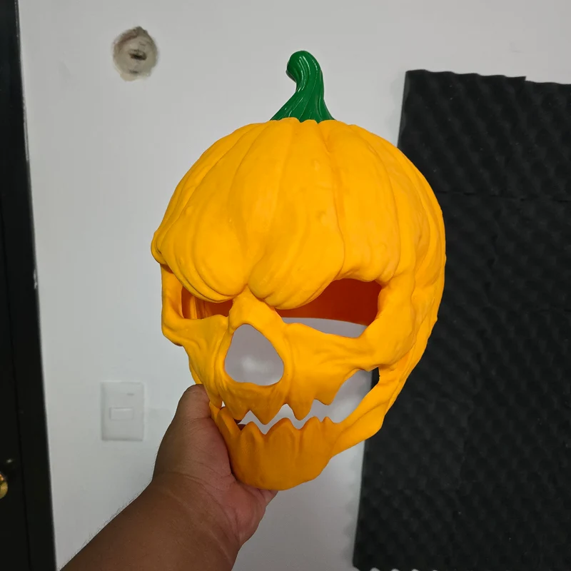 Mascara magnetica de calabaza para Halloween impresa en 3D