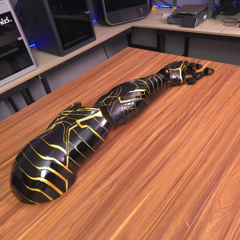 Brazo del soldado del invierno (Vibranium) impreso en 3D